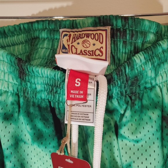 Mitchell & Ness Boston Celtics Shorts NBA Galaxy Swingman Green Multiple Sizes - Picture 9 of 16